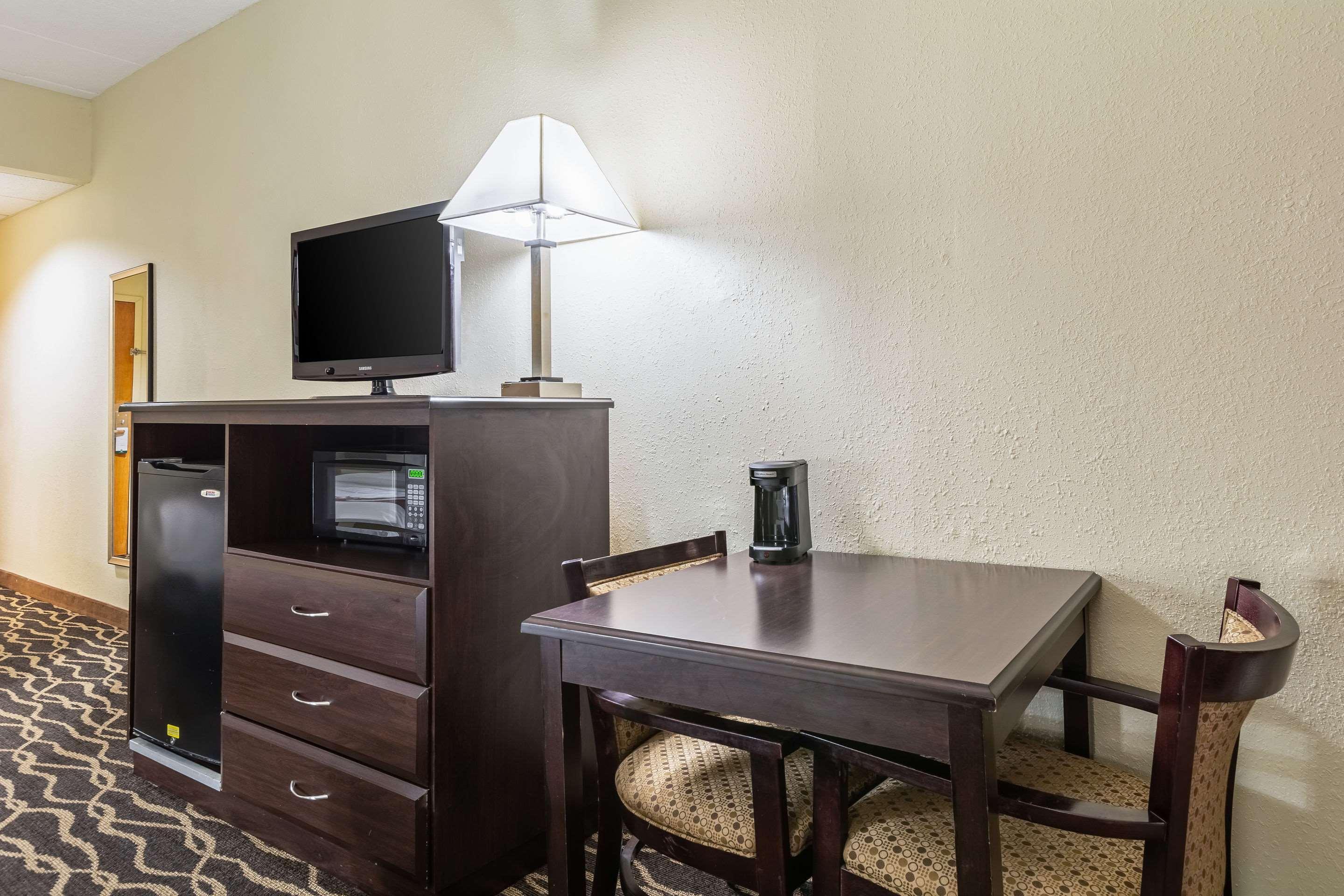 Quality Inn & Suites Southport Indianapolis Exteriér fotografie