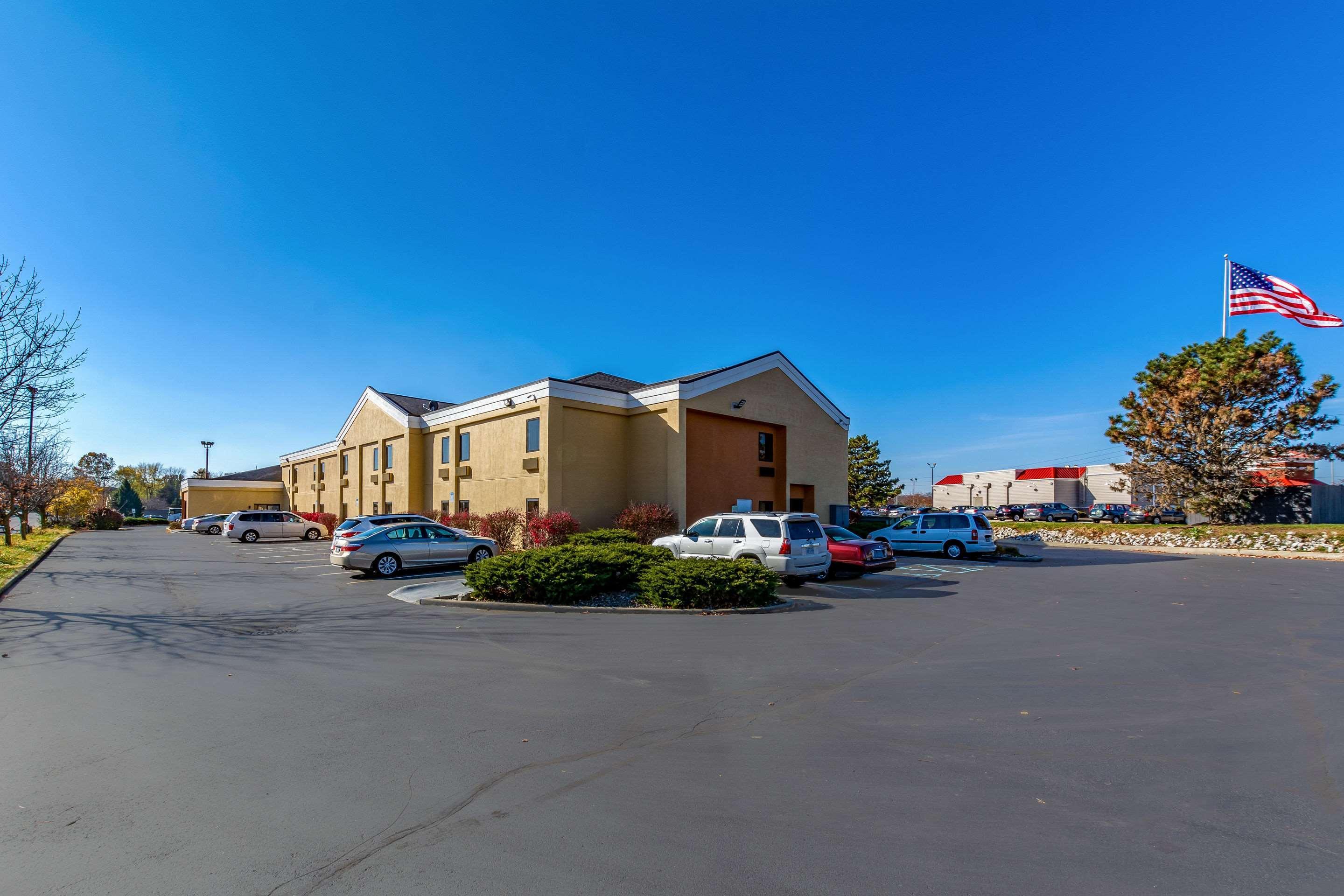 Quality Inn & Suites Southport Indianapolis Exteriér fotografie